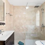 Apartman Hoekappartement Mar, 400m